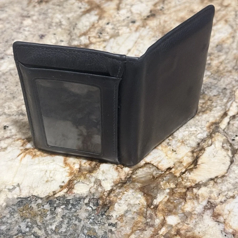 Tumi Black Leather Bi-Fold Card Wallet